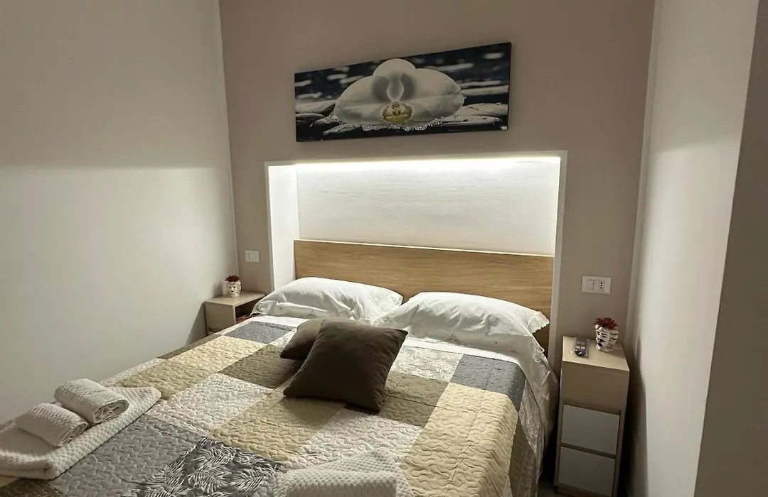 A Little Modern House-1